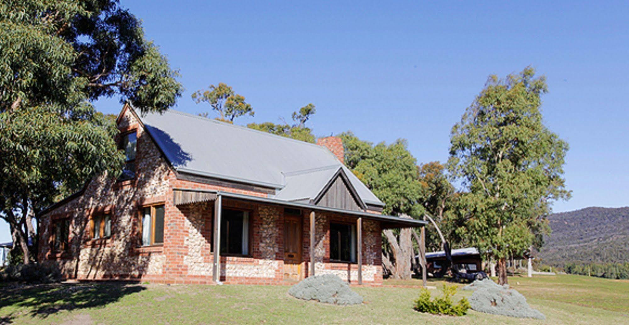 Grampians Pioneer Cottages Halls Gap Dış mekan fotoğraf